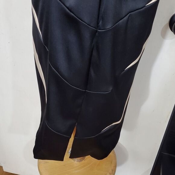 Signature by Sangria Black and Cream Mini Dress - Picture 9 of 9